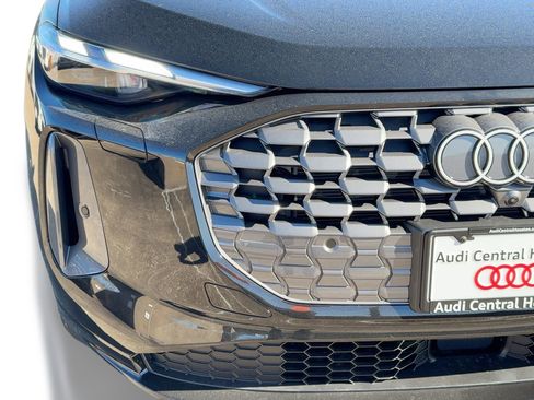 New 2025 Audi Q5 Premium image 11