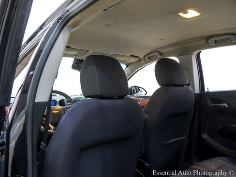 Used 2013 Chevrolet Sonic LT image 17