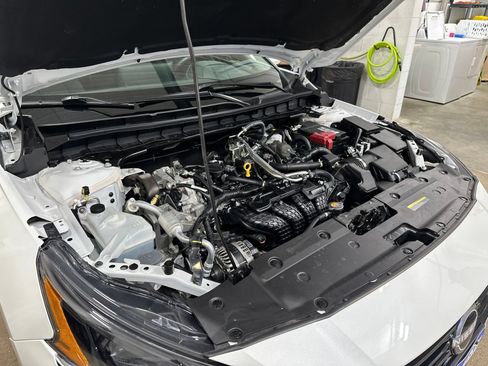 Used 2025 Nissan Altima 2.5 SL AWD/4WD image 40