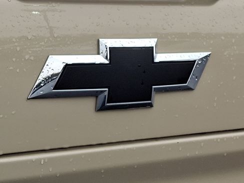 Certified 2022 Chevrolet Silverado 1500 Custom Trail Boss w/ LPO, Dark Essentials Package image 33