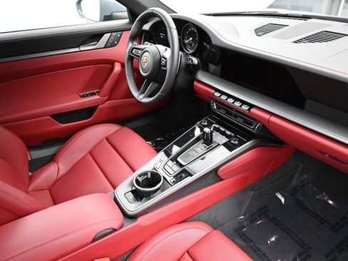 Certified 2024 Porsche 911 Carrera RWD image 10
