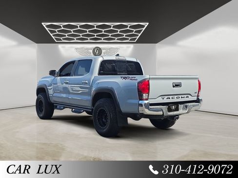 Used 2019 Toyota Tacoma TRD Off-Road RWD image 3