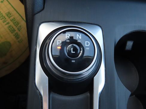 Used 2022 Ford Escape S image 24