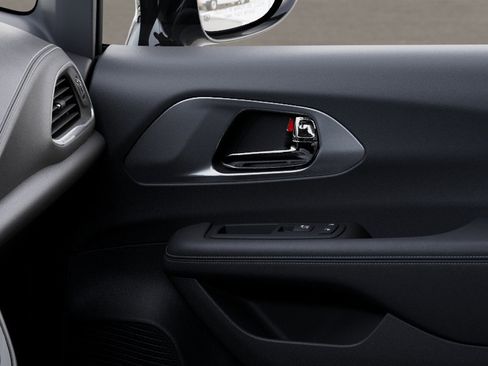 New 2025 Chrysler Pacifica Limited w/ Trailer Tow Group image 25