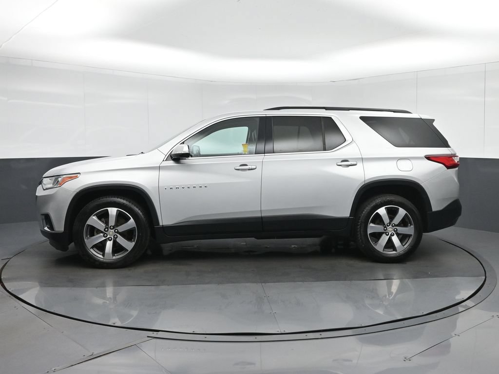 Used 2019 Chevrolet Traverse LT w/ LT Premium Package AWD/4WD image 4