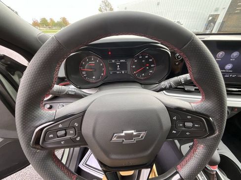 Used 2024 Chevrolet Trax RS w/ Driver Confidence Package image 40