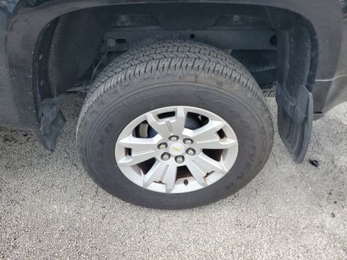 Used 2017 Chevrolet Colorado W/T w/ WT Convenience Package RWD image 4