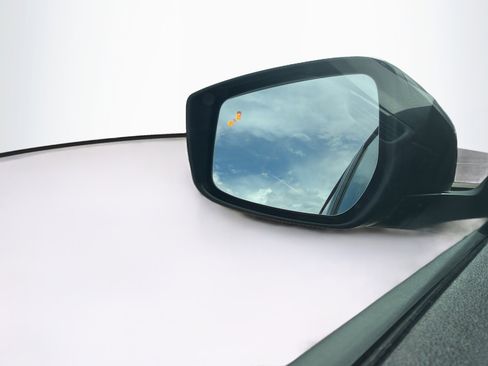 Used 2025 Nissan Leaf S FWD image 16