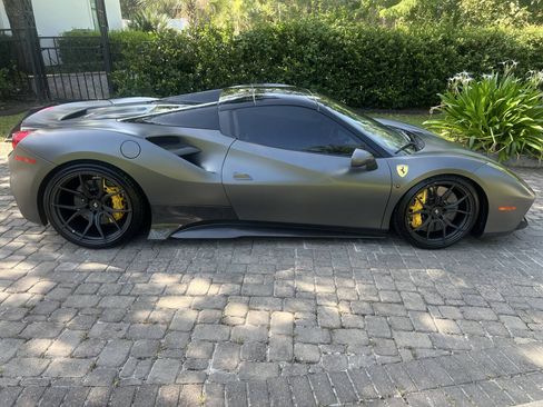 Used 2018 Ferrari 488 Spider RWD image 30