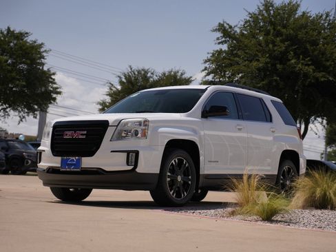 Used 2017 GMC Terrain SLE w/ Nightfall Package FWD image 7