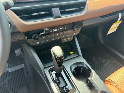 New 2026 Subaru Outback Touring AWD/4WD image 24