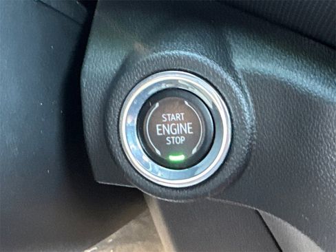 Used 2022 Chevrolet TrailBlazer RS image 31