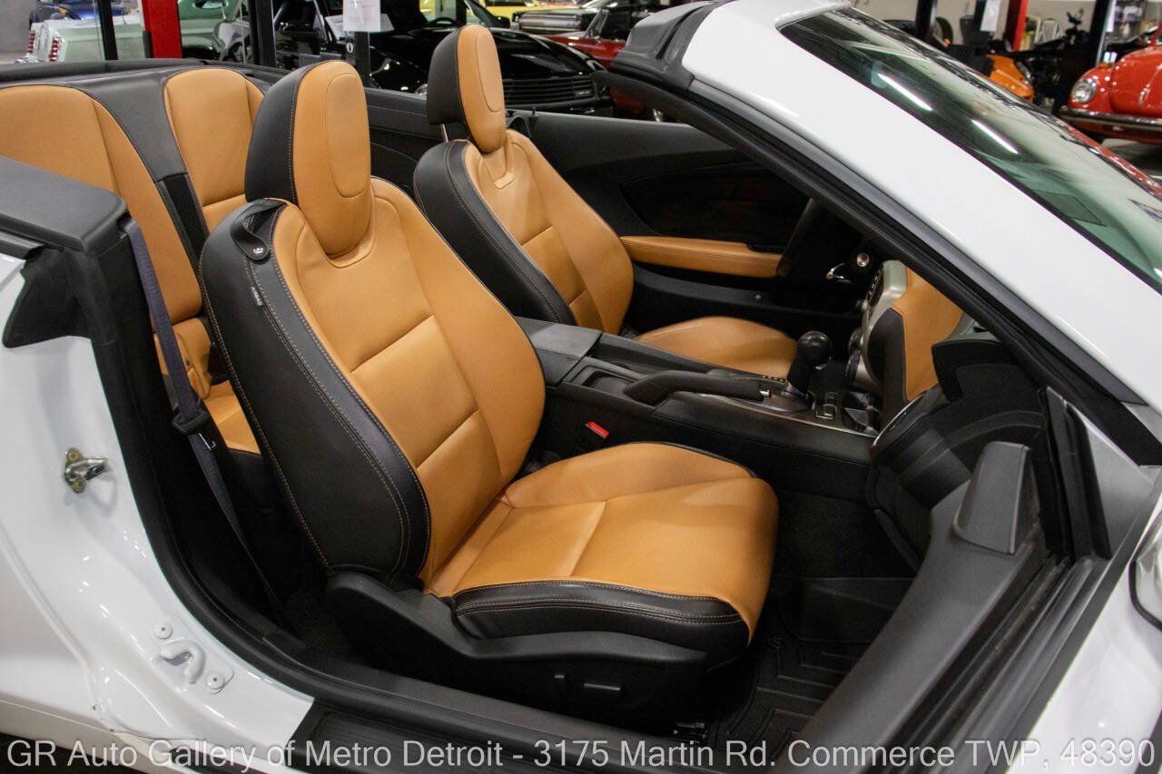 Used 2013 Chevrolet Camaro LT RWD image 39