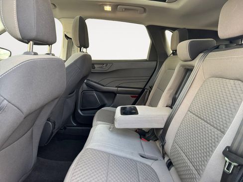 Certified 2022 Ford Escape SE w/ SE Sport Appearance Package image 13