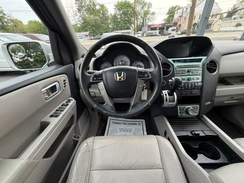 Used 2011 Honda Pilot Touring image 35
