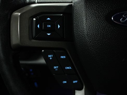 Used 2019 Ford Expedition XLT w/ Equipment Group 202A RWD image 21