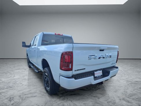 Used 2026 RAM 2500 Laramie AWD/4WD image 5