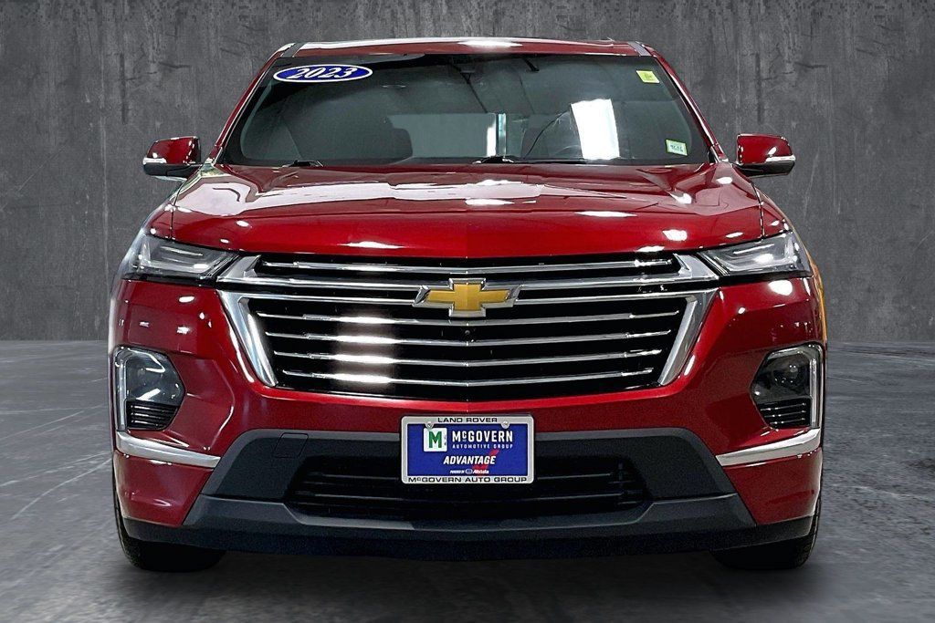 Used 2023 Chevrolet Traverse Premier AWD/4WD image 2