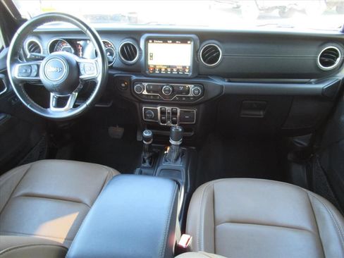 Used 2022 Jeep Wrangler Unlimited Sahara w/ LED Lighting Group AWD/4WD image 13