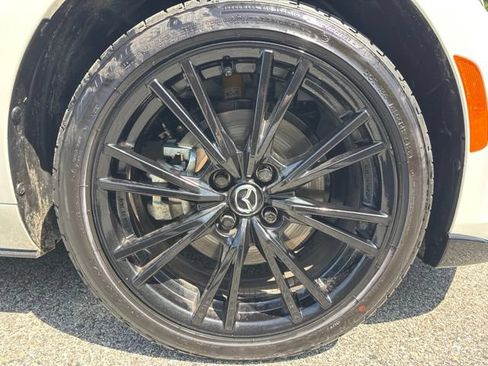 Used 2025 MAZDA MX-5 Miata Club RWD image 10