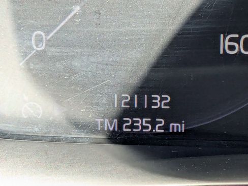 Used 2019 Volvo XC40 T5 Momentum image 31