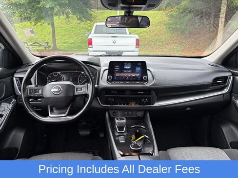 Certified 2025 Nissan Rogue SV AWD/4WD image 9