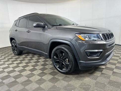 Used 2019 Jeep Compass Altitude image 2