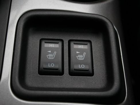 Used 2012 Nissan Juke SL image 28