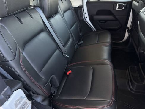 Used 2022 Jeep Wrangler Unlimited Rubicon w/ Xtreme Recon 35" Tire Package image 22