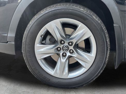 Used 2019 Toyota Highlander Limited AWD/4WD image 30