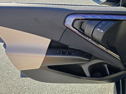 Used 2025 BMW X3 xDrive30i w/ M Sport Package image 9