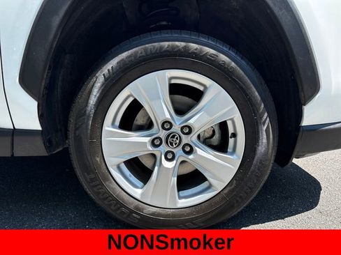 Used 2021 Toyota RAV4 XLE AWD/4WD image 13