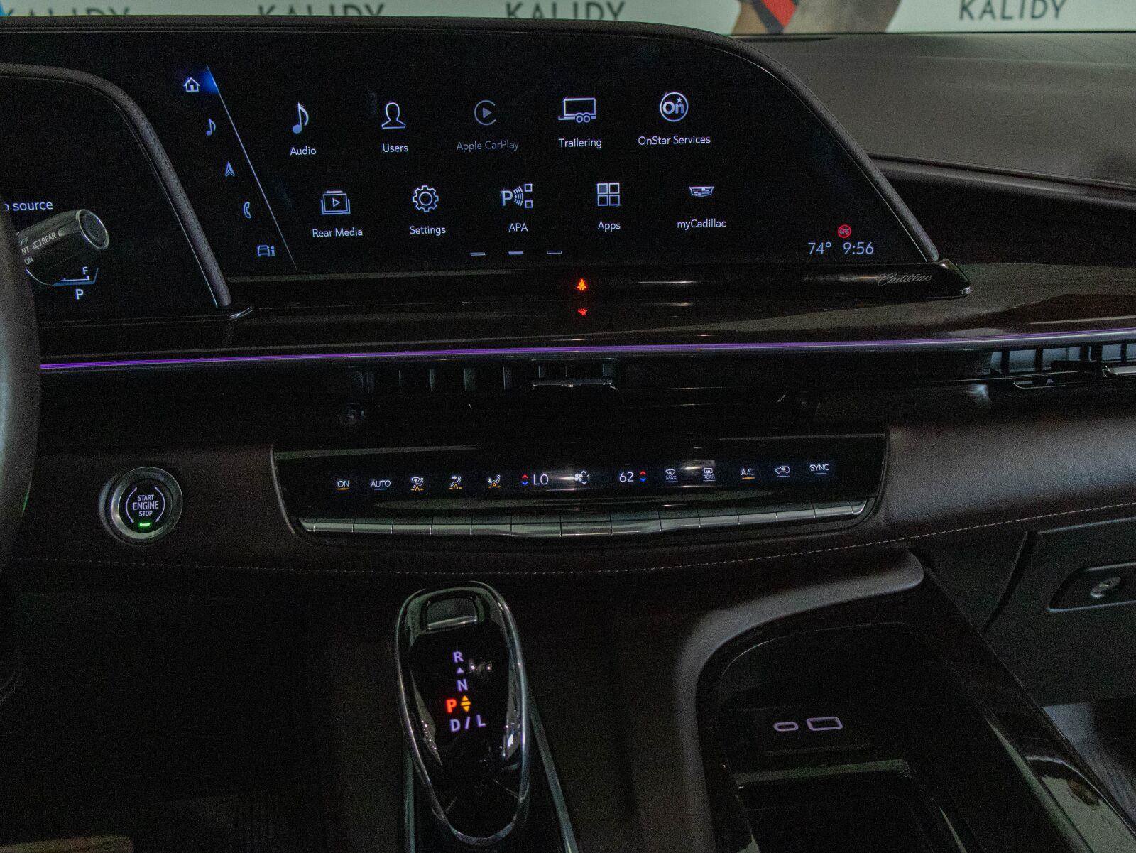 Used 2023 Cadillac Escalade Sport Platinum w/ LPO, ONYX Package AWD/4WD image 4