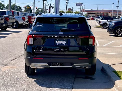 New 2026 Ford Explorer Active w/ Active Comfort Package AWD/4WD image 5