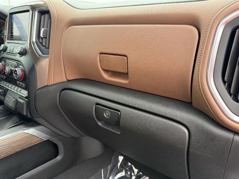 Used 2022 Chevrolet Silverado 3500 High Country image 26