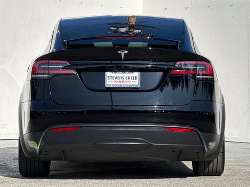 Used 2023 Tesla Model X Standard Range image 4