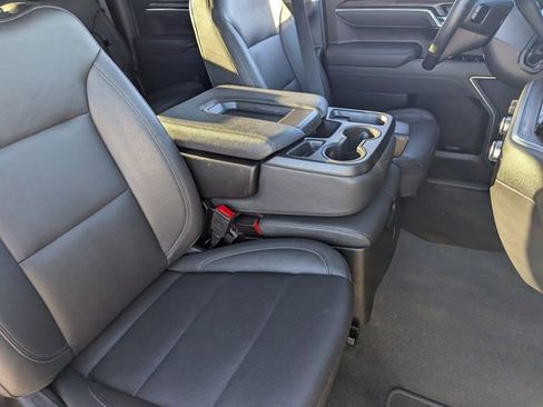 Used 2025 GMC Sierra 1500 SLT image 10