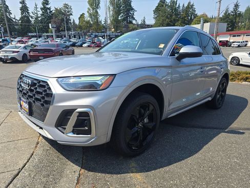 Used 2023 Audi Q5 2.0T Premium Plus w/ Premium Plus Package AWD/4WD image 3