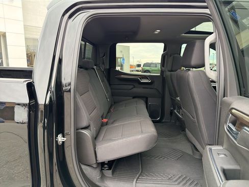 Used 2024 Chevrolet Silverado 1500 LT Trail Boss w/ Convenience Package II image 18