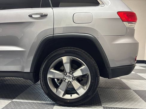 Used 2014 Jeep Grand Cherokee Limited w/ Trailer Tow Group IV AWD/4WD image 11