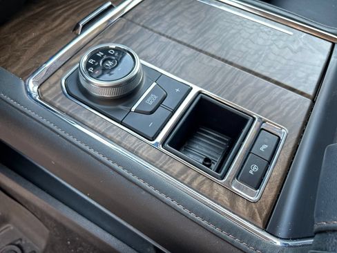 Certified 2020 Ford Expedition Platinum RWD image 22
