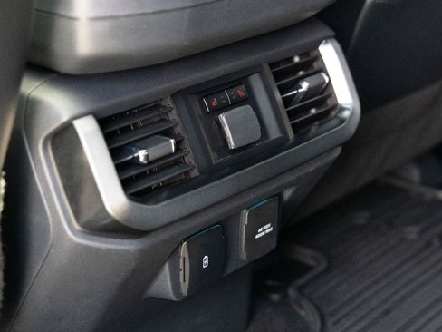 Used 2023 Ford F150 Platinum w/ FX4 Off-Road Package AWD/4WD image 28