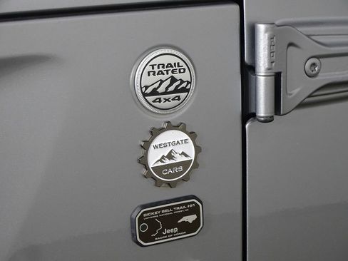 Used 2018 Jeep Wrangler Unlimited Sahara image 45