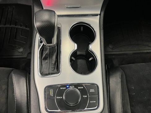 Used 2018 Jeep Grand Cherokee SRT w/ Trailer Tow Group IV image 21