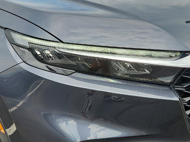 Used 2024 Honda CR-V LX image 9