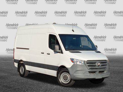 Used 2020 Mercedes-Benz Sprinter 2500 image 2