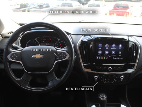 Used 2020 Chevrolet Traverse LT FWD image 3