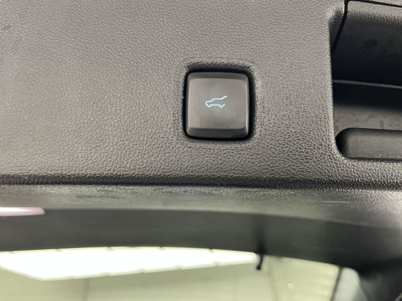 Used 2022 Ford Escape SEL w/ Technology Package AWD/4WD image 31