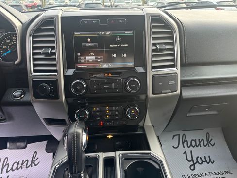Used 2015 Ford F150 Lariat image 17