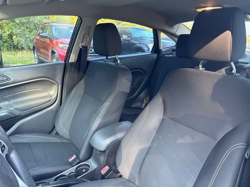 Used 2019 Ford Fiesta SE FWD image 12